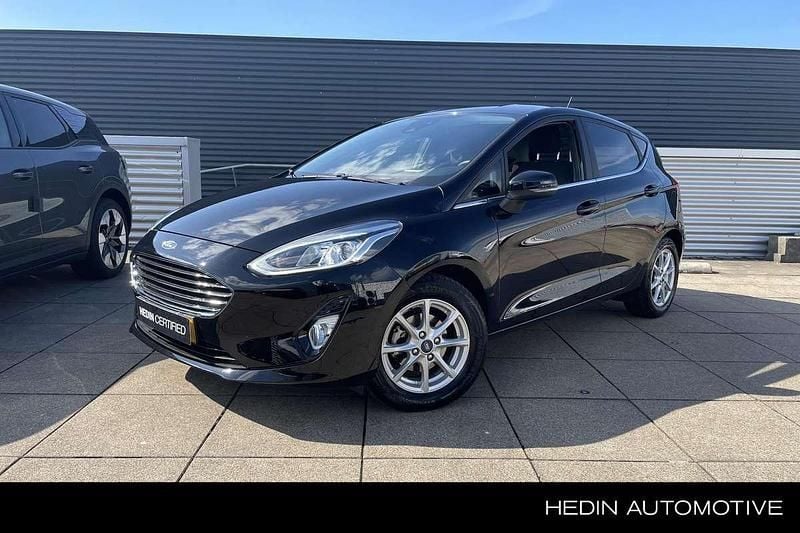 Zwart Gebruikt 2020 Ford Fiesta Titanium Hatchback | € 10.450 (Super prijs) - Afbeelding 1/3