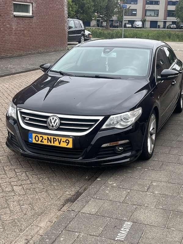 Zwart Gebruikt 2009 VW CC Sedan | € 5.750 (Goede deal) - Afbeelding 1/4