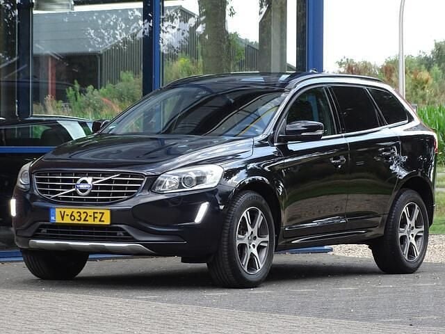 Zwart Gebruikt 2015 Volvo XC60 Momentum SUV | € 13.950 (Eerlijke prijs) - Afbeelding 1/4