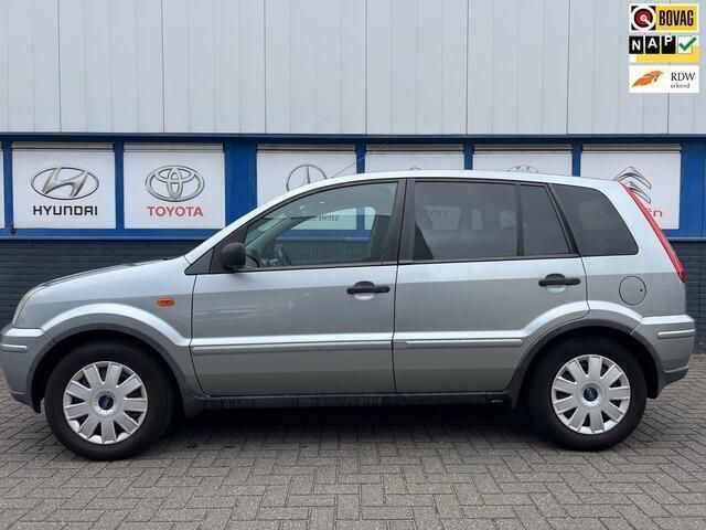 Grijs Gebruikt 2005 Ford Fusion Futura MPV | € 1.450 (Eerlijke prijs) - Afbeelding 1/4