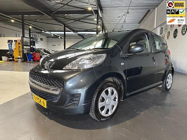 Grijs Gebruikt 2010 Peugeot 107 Hatchback | € 2.999 (Goede deal) - Afbeelding 1/4