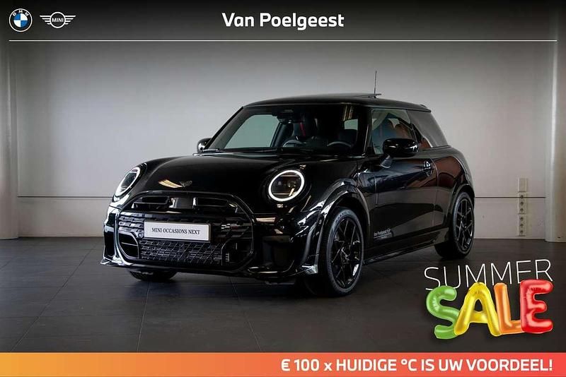 Midnight black ii Gebruikt 2024 Mini Cooper Hatchback | € 36.900 - Afbeelding 1/4
