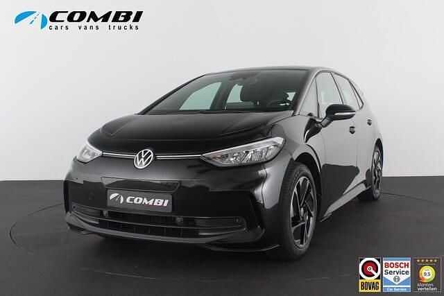 Zwart Occasion 2023 VW ID.3 Pro Hatchback | € 24.950 (Eerlijke prijs) - Afbeelding 1/4