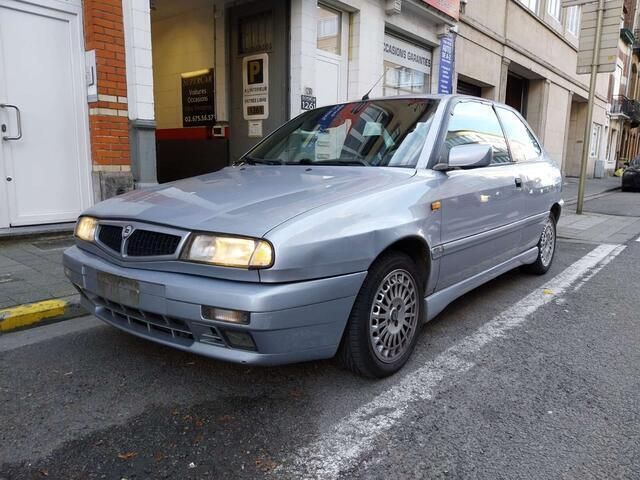 Blauw Gebruikt 1999 Lancia Delta Sedan | € 990 - Afbeelding 1/4