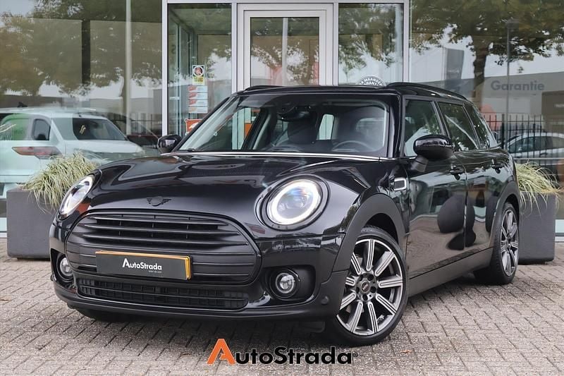 Zwart Gebruikt 2022 Mini Clubman Business Stationwagen | € 19.900 - Afbeelding 1/4