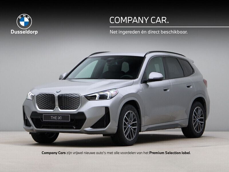 Grijs Gebruikt 2025 BMW iX1 M Sport SUV | € 50.950 (Eerlijke prijs) - Afbeelding 1/4