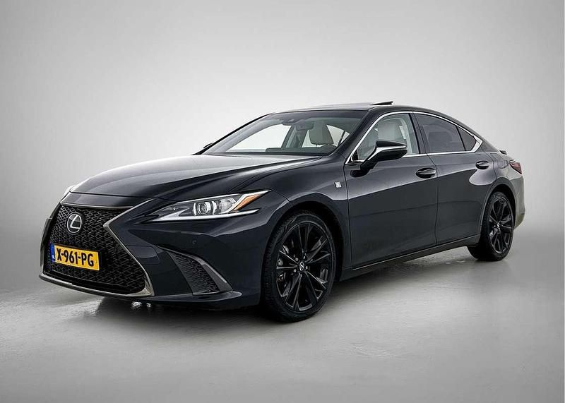 Zwart Gebruikt 2024 Lexus ES300 Sport Design Packet Sedan | € 49.950 (Eerlijke prijs) - Afbeelding 1/4