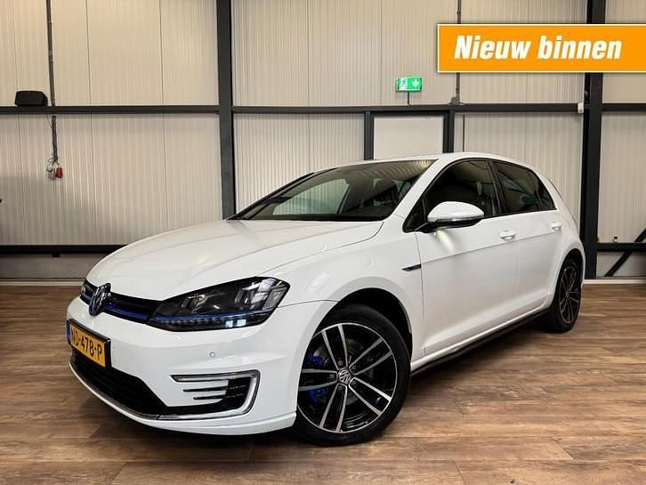 Occasion 2016 VW e-Golf GTE Hatchback | € 8.990 (Goede deal) - Afbeelding 1/4