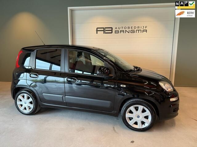 Zwart, metallic lak Gebruikt 2015 Fiat Panda Hatchback | € 6.450 (Eerlijke prijs) - Afbeelding 1/4