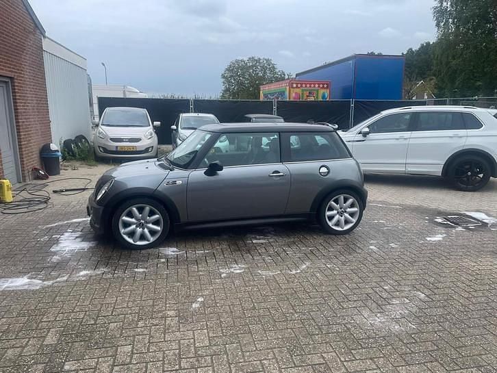 Occasion Mini Cooper S 170 PK (125 kW) 2004 Grijs (metallic) Hatchback