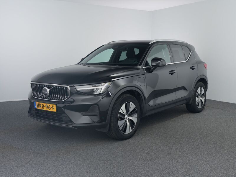 Zwart Gebruikt 2023 Volvo XC40 Core SUV | € 36.245 (Eerlijke prijs) - Afbeelding 1/4