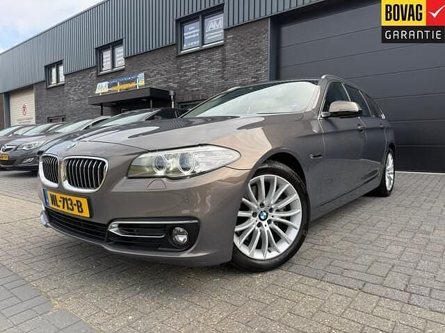 Wit Gebruikt 2017 BMW 528 Luxury Line Stationwagen | € 25.950 (Eerlijke prijs) - Afbeelding 1/4