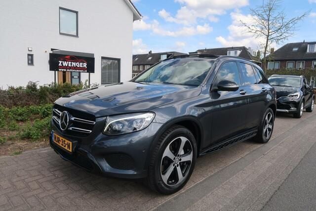 Grijs Gebruikt 2016 Mercedes GLC250 Night SUV | € 30.950 (Eerlijke prijs) - Afbeelding 1/4