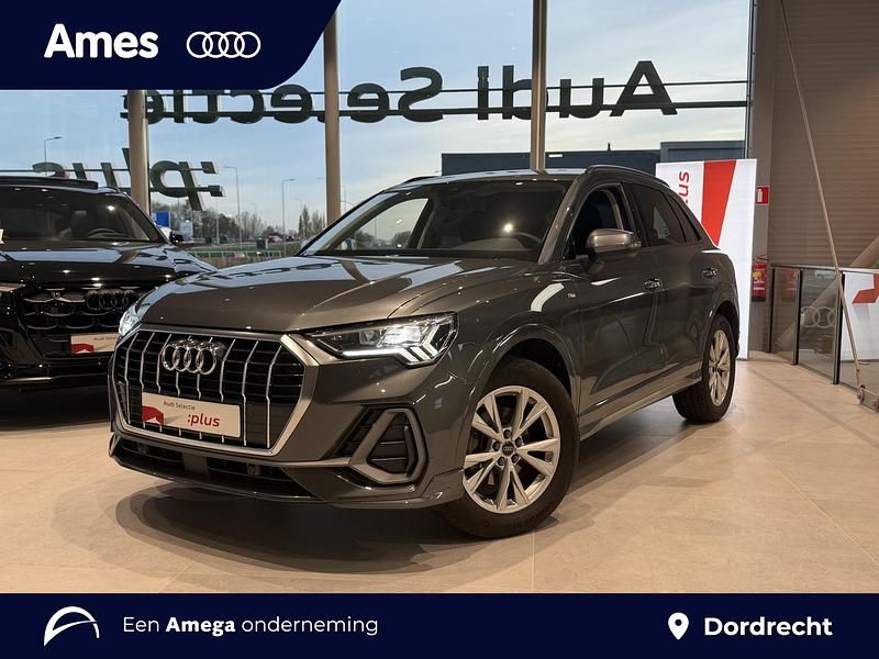 Grijs (parellak) Gebruikt 2025 Audi Q3 Comfort SUV | € 48.995 (Eerlijke prijs) - Afbeelding 1/4