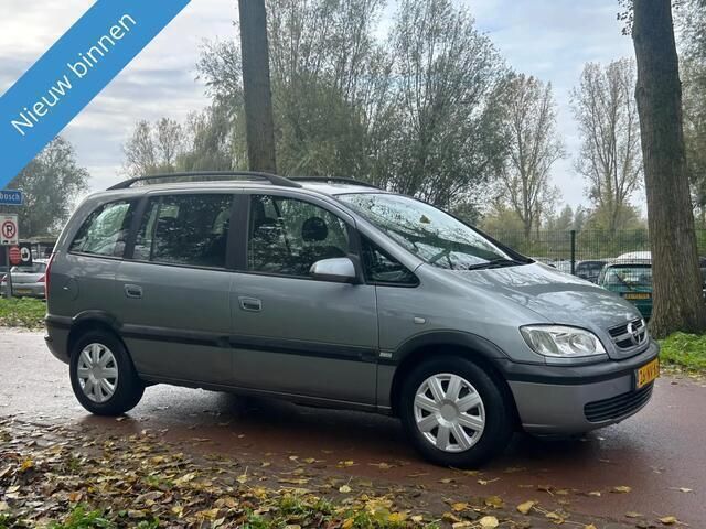 Grijs, metallic lak Gebruikt 2004 Opel Zafira Comfort MPV | € 1.249 (Eerlijke prijs) - Afbeelding 1/4