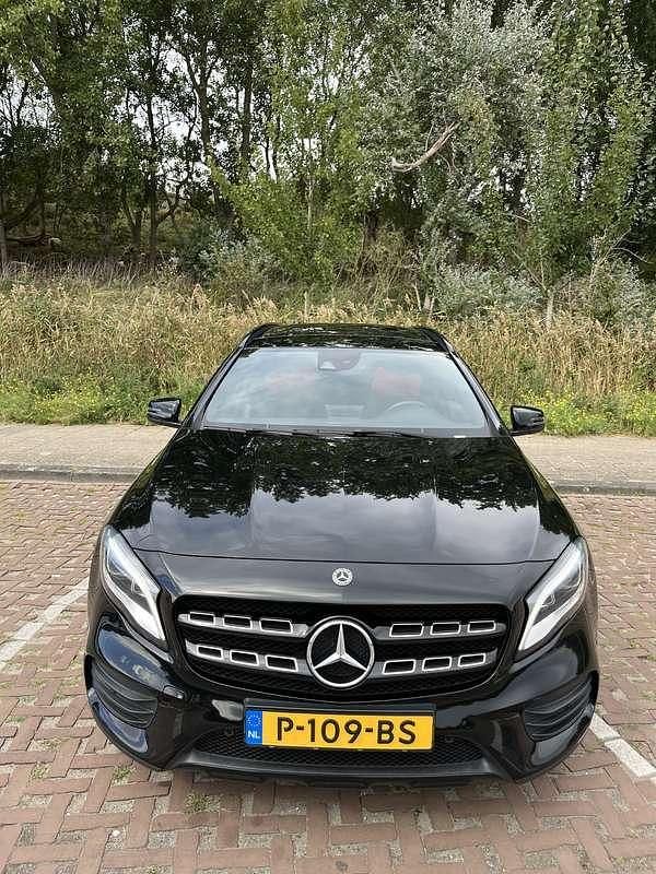 Zwart Gebruikt 2017 Mercedes 250 Premium Plus Stationwagen | € 22.500 (Goede deal) - Afbeelding 1/4