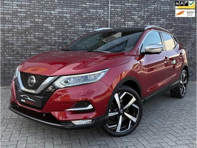 Rood, metallic lak Gebruikt 2019 Nissan Qashqai Tekna+ SUV | € 22.400 (Eerlijke prijs) - Afbeelding 1/4
