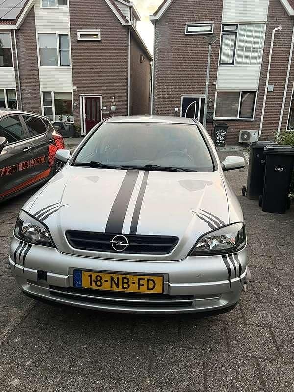 Gebruikt 2004 Opel Astra Elegance Sedan | € 1.550 (Eerlijke prijs) - Afbeelding 1/3