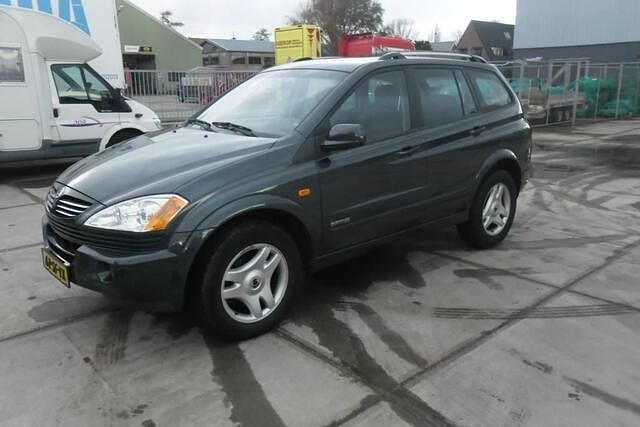 Occasion Ssangyong (KGM) Kyron 141 PK (103 kW) 2005 Grijs SUV