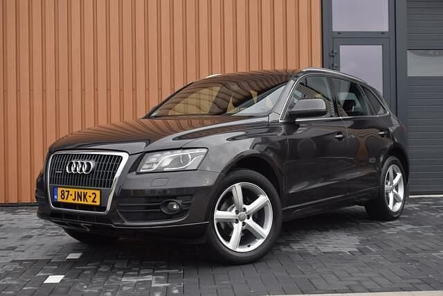 Grijs Occasion 2009 Audi Q5 Proline SUV | € 8.950 (Goede deal) - Afbeelding 1/4