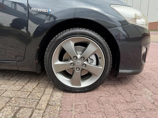 Occasion Toyota Auris Executive 99 PK (72 kW) 2012 Grijs Hatchback