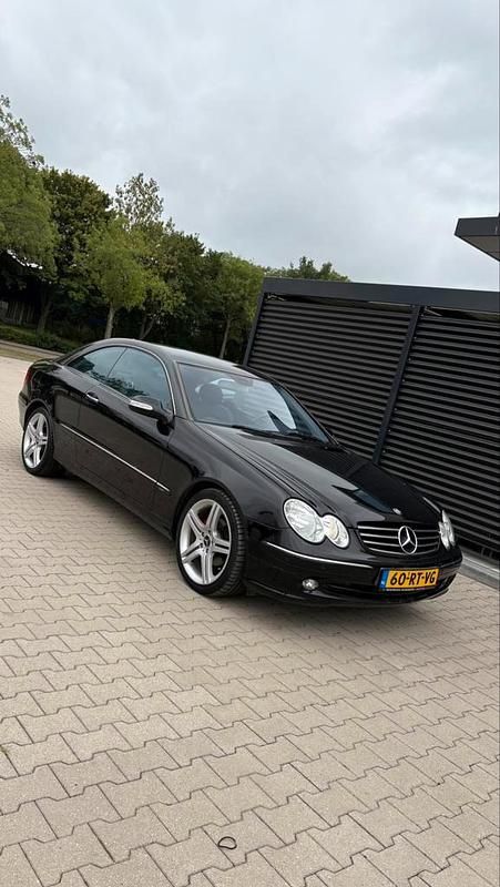 Gebruikt 2005 Mercedes CLK200 Coupé | € 3.850 - Afbeelding 1/4