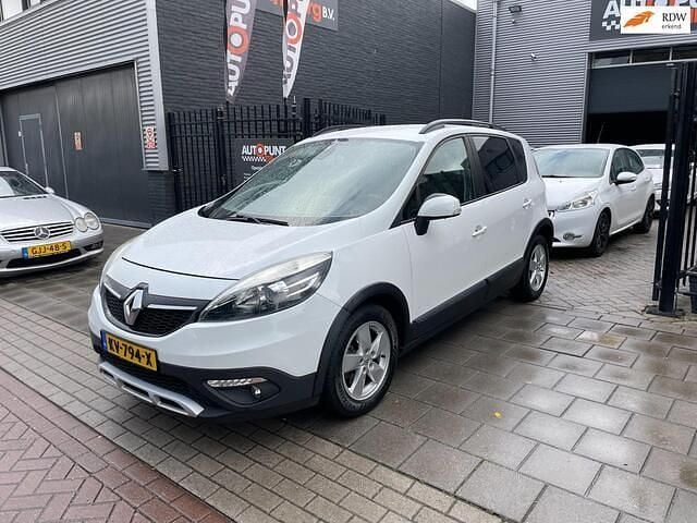 Wit Gebruikt 2013 Renault Scénic III Bose Edition MPV | € 3.999 (Goede deal) - Afbeelding 1/4