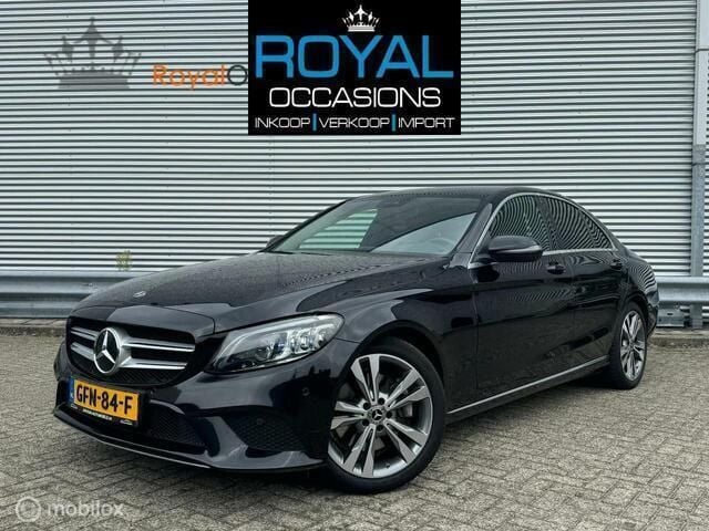 Grijs Gebruikt 2021 Mercedes C300 AMG line Sedan | € 36.900 (Goede deal) - Afbeelding 1/4
