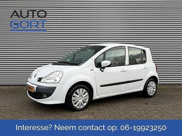 Wit Gebruikt 2011 Renault Modus Authentique MPV | € 2.750 (Eerlijke prijs) - Afbeelding 1/4