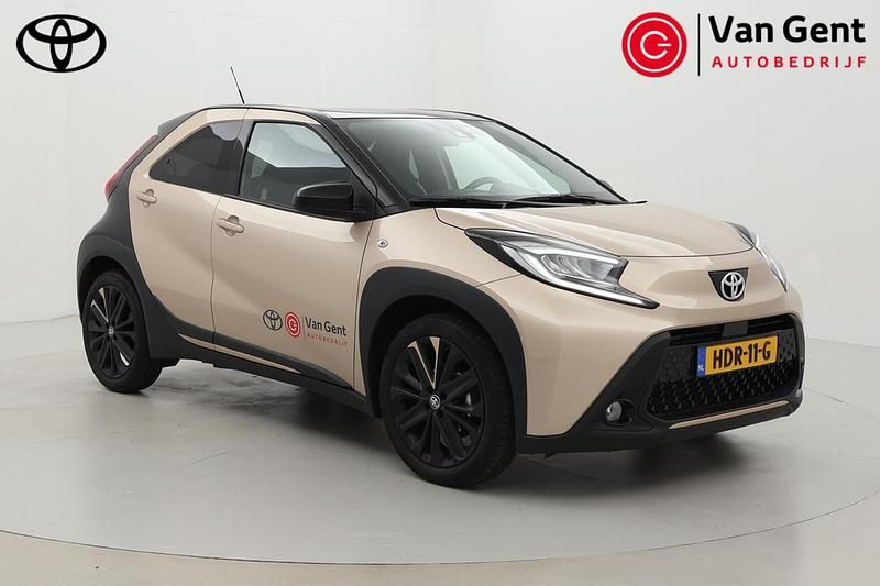 Bruin Gebruikt 2025 Toyota Aygo Pulse Hatchback | € 24.999 (Duur) - Afbeelding 1/4
