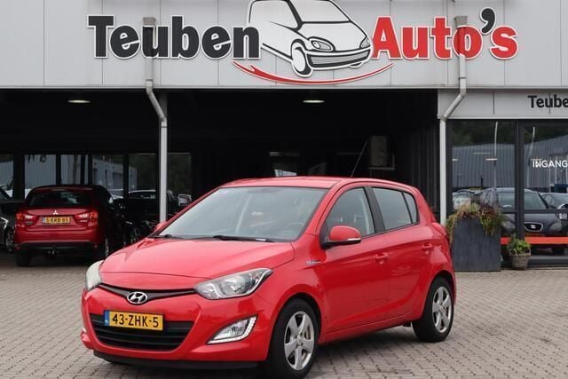 Rood Gebruikt 2012 Hyundai i20 Hatchback | € 3.695 (Eerlijke prijs) - Afbeelding 1/4