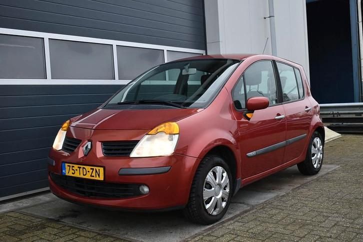 Rood Gebruikt 2005 Renault Modus Authentique MPV | € 899 (Super prijs) - Afbeelding 1/4