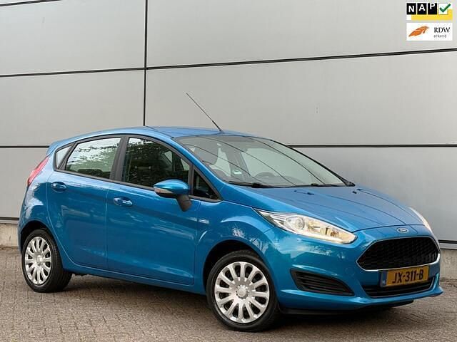 Blauw Gebruikt 2016 Ford Fiesta Style Hatchback | € 4.950 (Eerlijke prijs) - Afbeelding 1/4