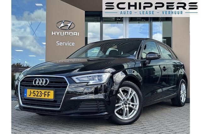 Zwart Gebruikt 2017 Audi A3 Sportback Proline Hatchback | € 15.900 (Eerlijke prijs) - Afbeelding 1/4