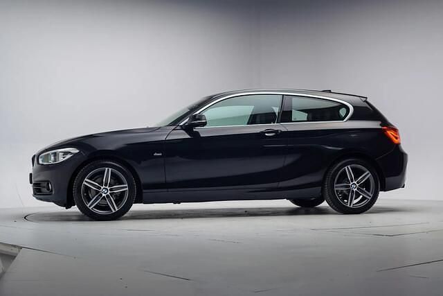 Occasion BMW 118 Executive 136 PK (100 kW) 2016 Zwart Hatchback