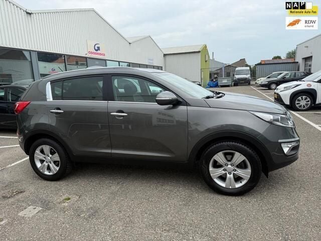 Grijs Gebruikt 2012 Kia Sportage Plus SUV | € 7.999 (Eerlijke prijs) - Afbeelding 1/4