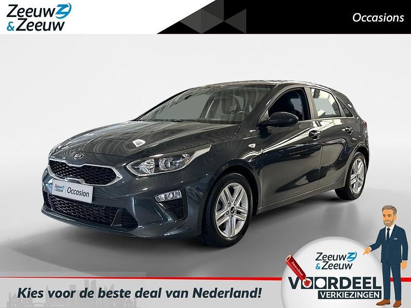 Dark penta metal metallic (h8g) Gebruikt 2022 Kia Ceed Hatchback | € 18.945 (Eerlijke prijs) - Afbeelding 1/4