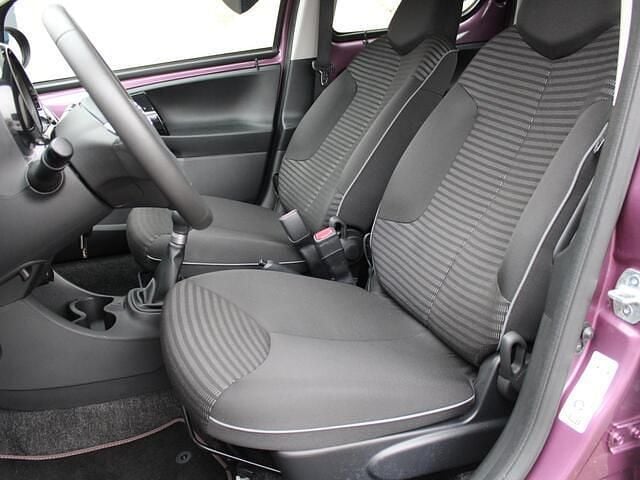 Occasion Peugeot 107 Envy 68 PK (50 kW) 2014 Paars Hatchback