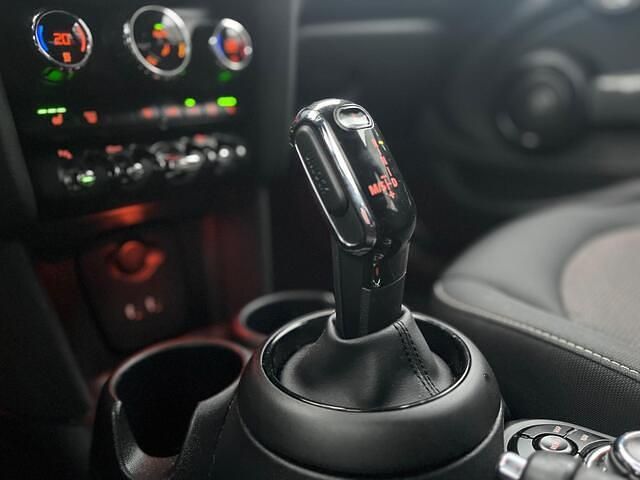 Occasion Mini Cooper Business 136 PK (100 kW) 2019 Grijs (metallic) Hatchback