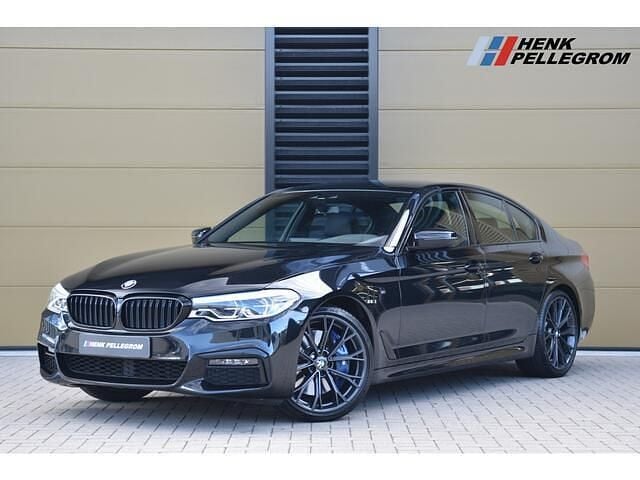 Zwart Gebruikt 2020 BMW 540 Executive Sedan | € 42.950 (Super prijs) - Afbeelding 1/4