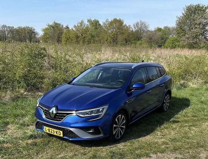 Blauw Gebruikt 2021 Renault Mégane GrandTour R.S. Stationwagen | € 16.500 (Goede deal) - Afbeelding 1/4