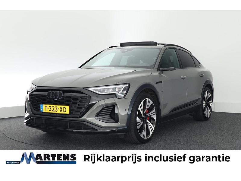 Grijs Gebruikt 2023 Audi Q8 S-Line SUV | € 57.949 - Afbeelding 1/4