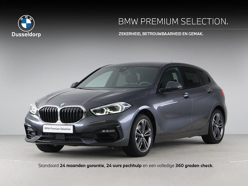 Grijs Gebruikt 2020 BMW 118 Executive Hatchback | € 24.450 (Eerlijke prijs) - Afbeelding 1/4