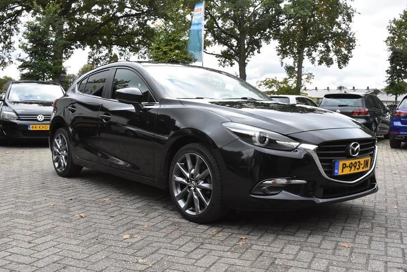 Occasion Mazda 3 120 PK (88 kW) 2017 Zwart Hatchback