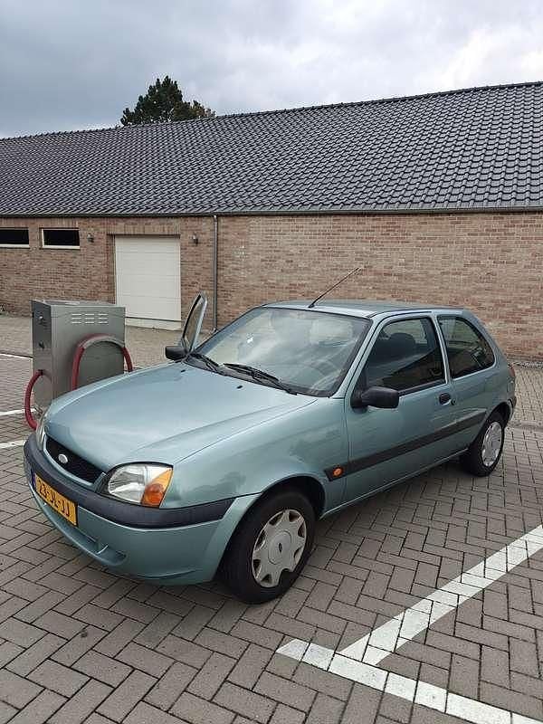 Groen Gebruikt 2002 Ford Fiesta Hatchback | € 500 (Super prijs) - Afbeelding 1/4
