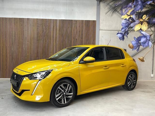 Occasion Peugeot 208 Allure 101 PK (74 kW) 2021 Geel (metallic) Hatchback