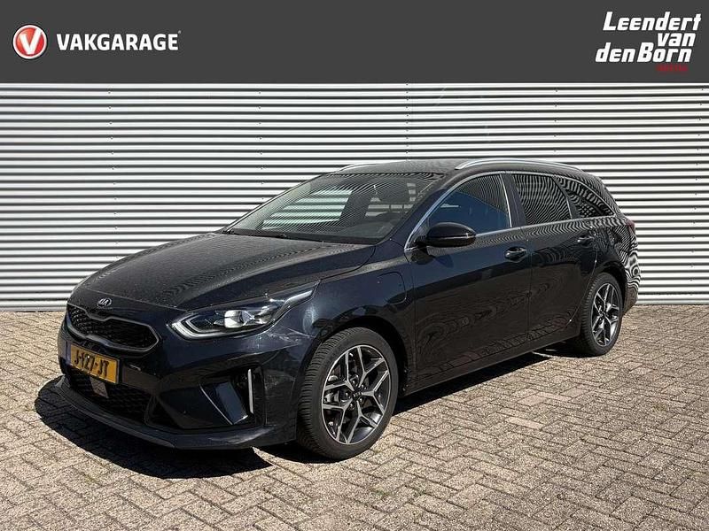 Zwart, metallic lak Gebruikt 2020 Kia Ceed Sportswagon Stationwagen | € 20.495 - Afbeelding 1/4