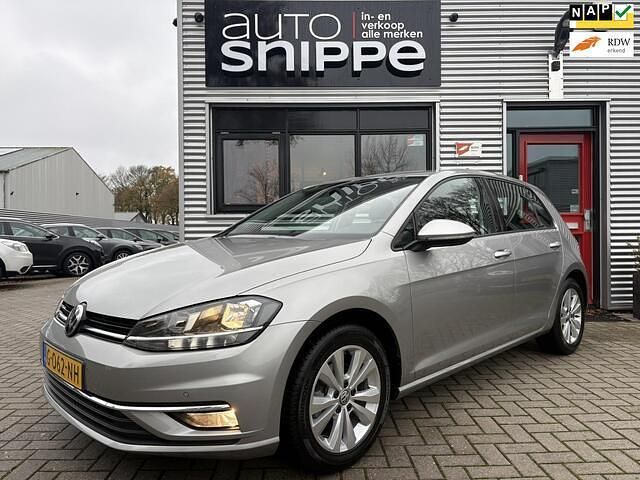 Grijs (metallic) Gebruikt 2019 VW Golf VII Comfortline Hatchback | € 14.450 (Eerlijke prijs) - Afbeelding 1/4