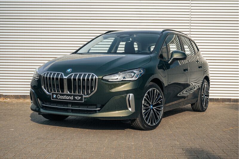 Groen Nieuw 2025 BMW 225 Active Tourer Comfort Edition MPV | € 60.853 (Eerlijke prijs) - Afbeelding 1/4