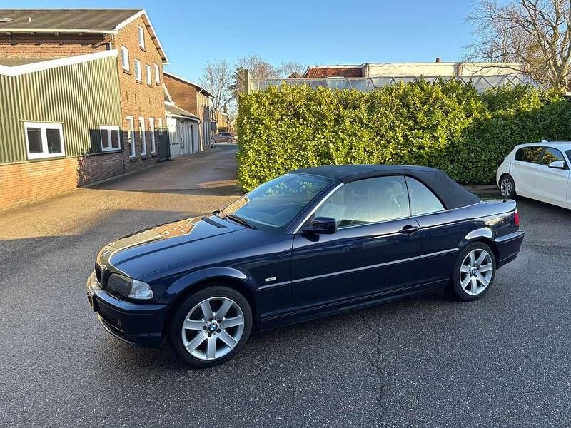 Blauw Gebruikt 2001 BMW 325 Cabriolet | € 9.250 (Eerlijke prijs) - Afbeelding 1/4